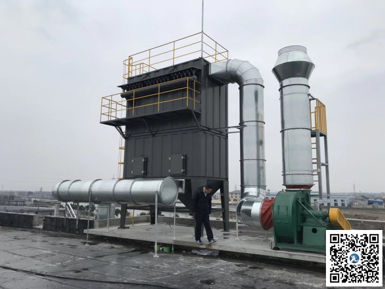 華（huá）新客戶某企業粉（fěn）塵淨化施工現（xiàn）場
