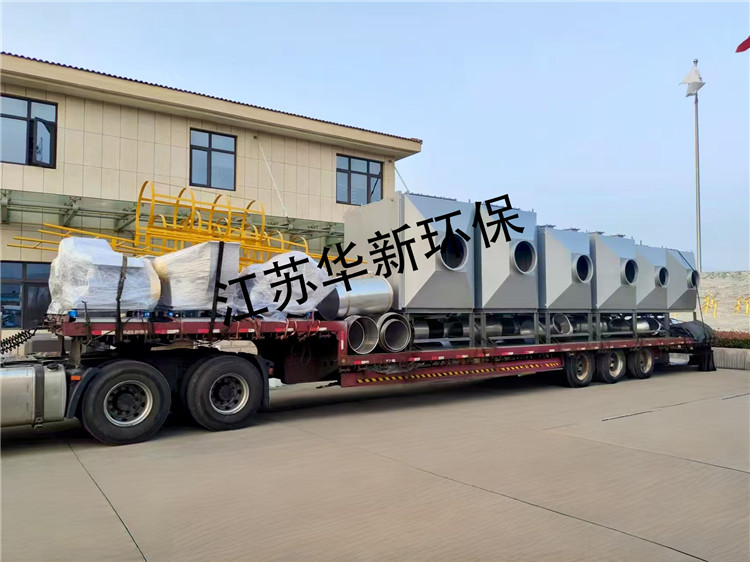 工廠裝車發貨照片